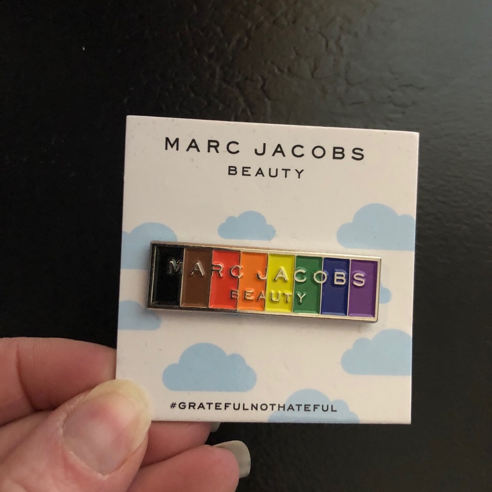 👏🏻WEEKEND SALE 👏🏻Marc Jacobs Pride Pin